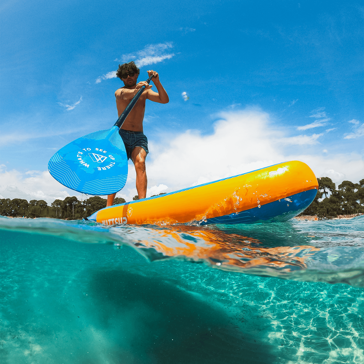 sup lined sur l'eau